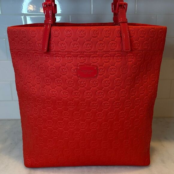 Michael Kors Logo Embossed Neoprene Large Tote - Picture 2 of 15